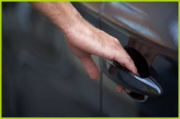 Expert Locksmith Services Portland, OR 503-403-6319 - 8-opening-car-locks