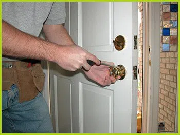 Expert Locksmith Services Portland, OR 503-403-6319 - 9-locks-change